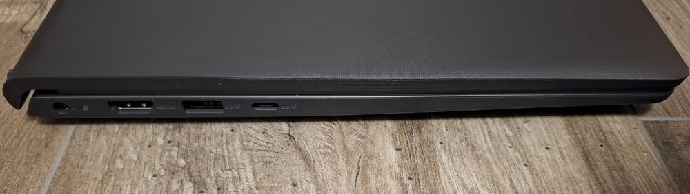 Лаптоп Dell Vostro 14 | Ryzen 5 7530 | 16GB Ram | 512 SSD