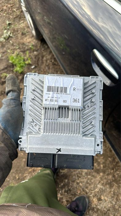 Компютър ECU двигател Audi A6 3.0TFSI CAJA continental c6 4f ауди еку