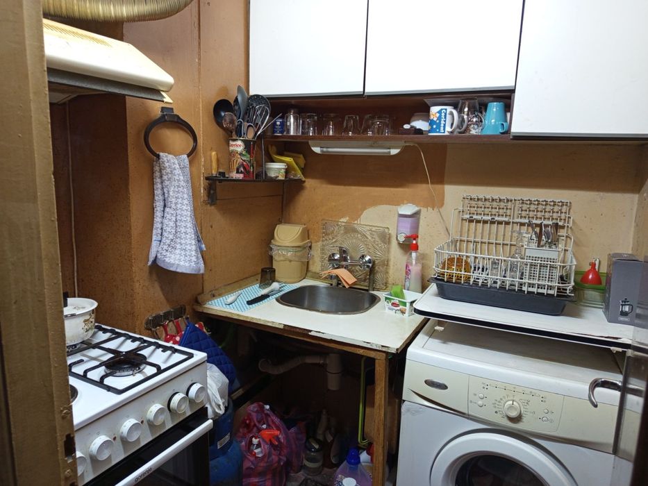 Продавам 2стаен, преустроен в тристаен апартамент в Младост 3