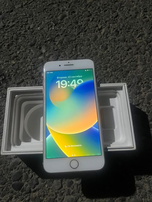 Iphone 8+ белый цвет