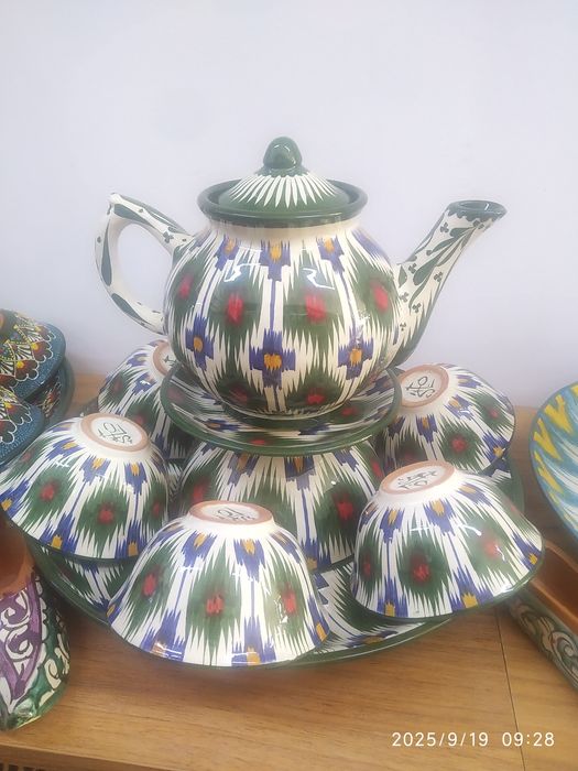 Узбекиская посуда, ляган  Риштанская керамика.