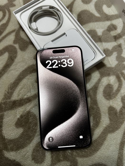 Iphone 15 pro max Като нов!!