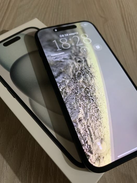 Продам Айфон 15 128 гиг