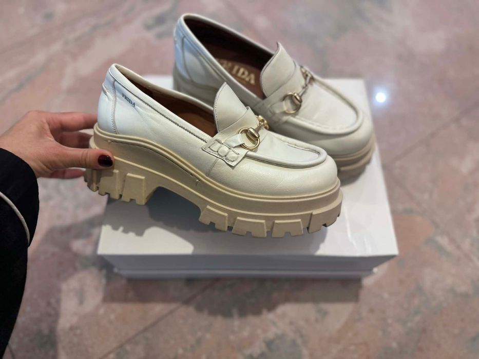 Бежови Луфъри размер 37