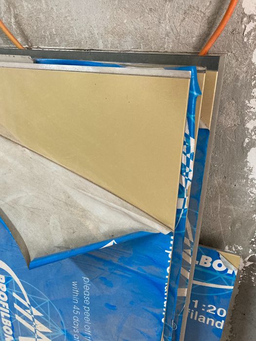 Placi aluminiu compozit Alucobond