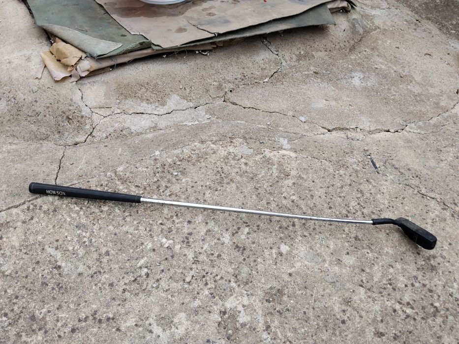 Vând crose golf la 100 lei ambele