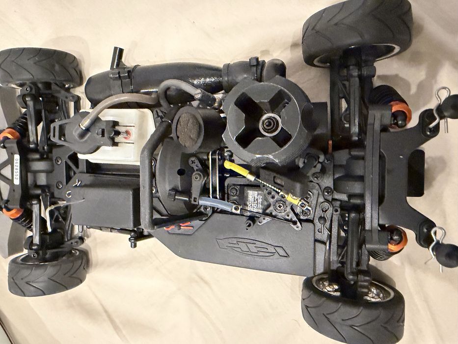 Automodel Hpi RS4 Nitro - nu traxxas, arrma