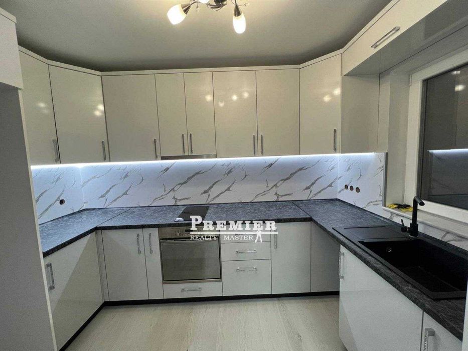 Прекрасна къща в Подвис след ремонт - 65 000 EUR