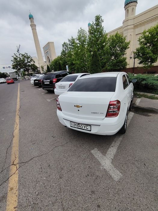 Автомобиль Кобальт