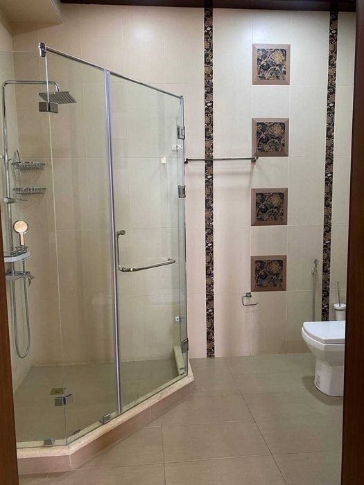 Срочно продается большой угловой дом на Саламатина