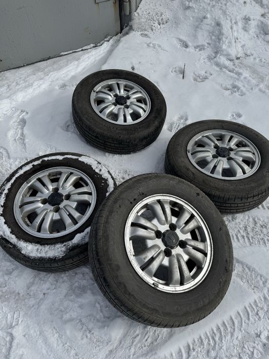 Резина с дисками 205/70/15