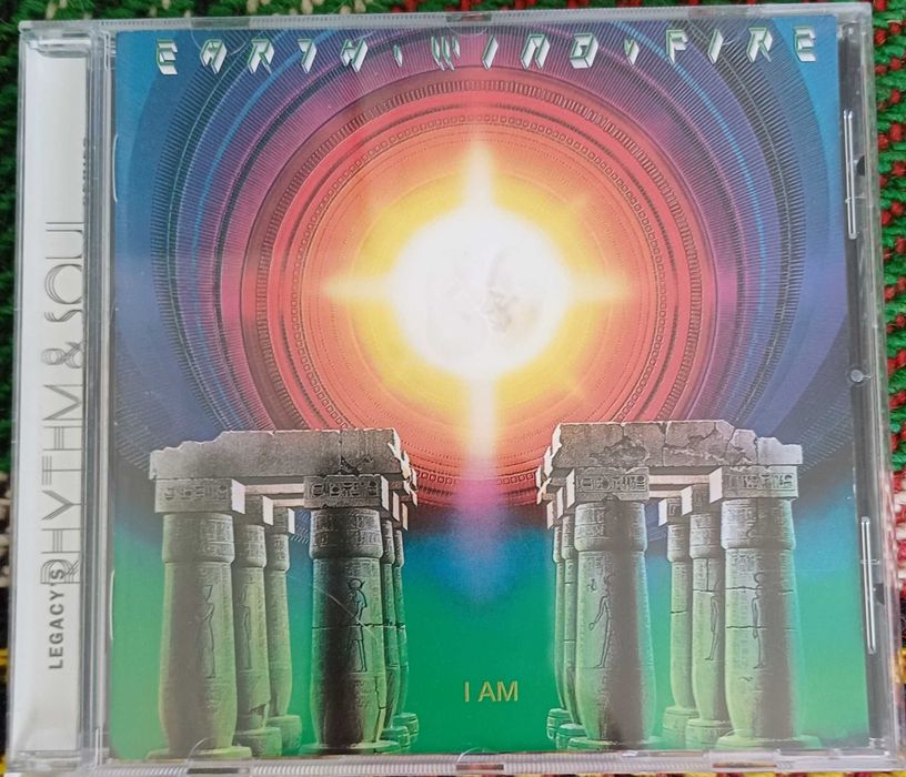 Продавам четири диска на Earth Wind & Fire и един диск на Stevie Wonder