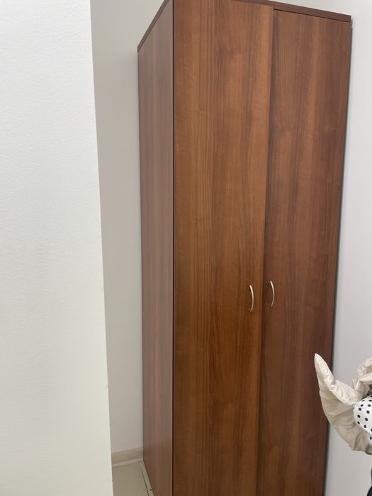 Продается шкаф и стул для офиса