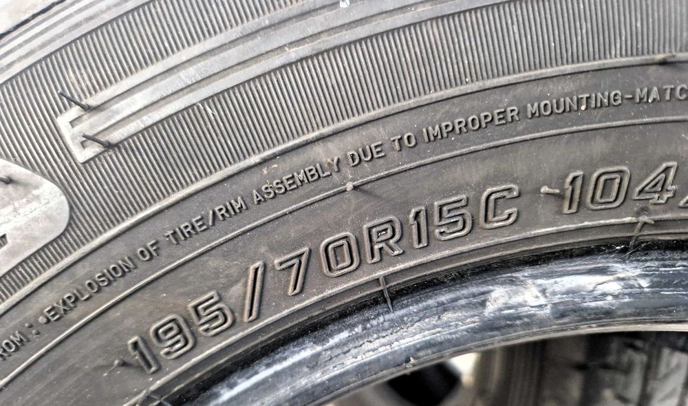 Anvelope second hand vara 195 70 15C Falken ( dot 2022 )