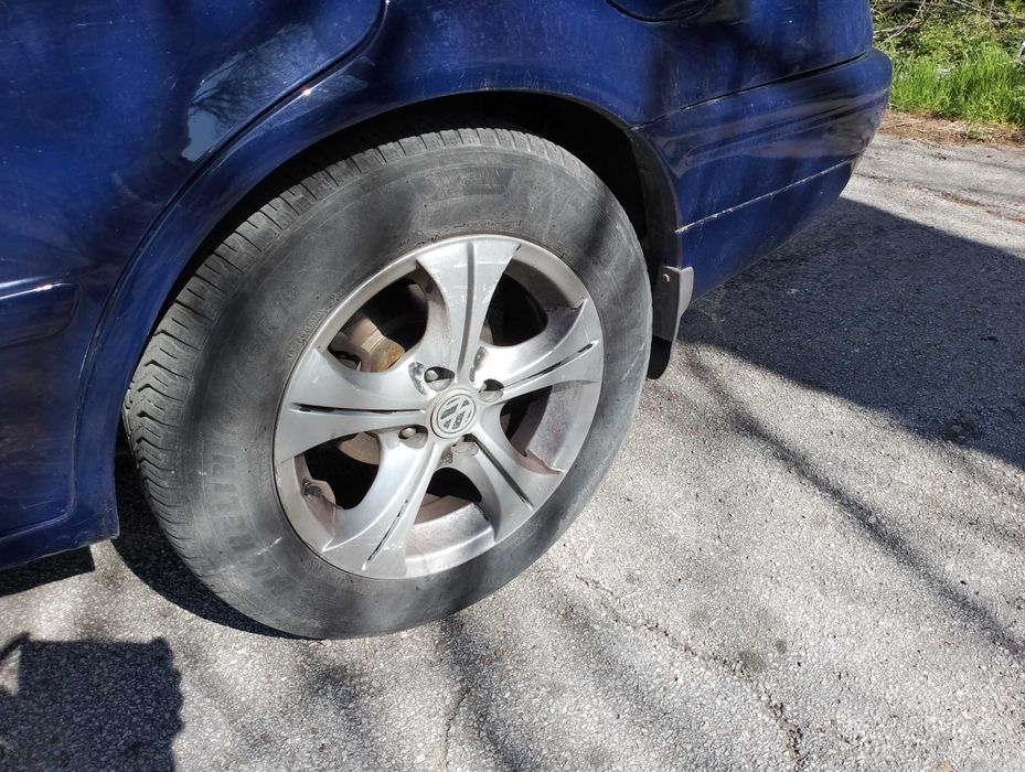 Продавам Тойота Королла.