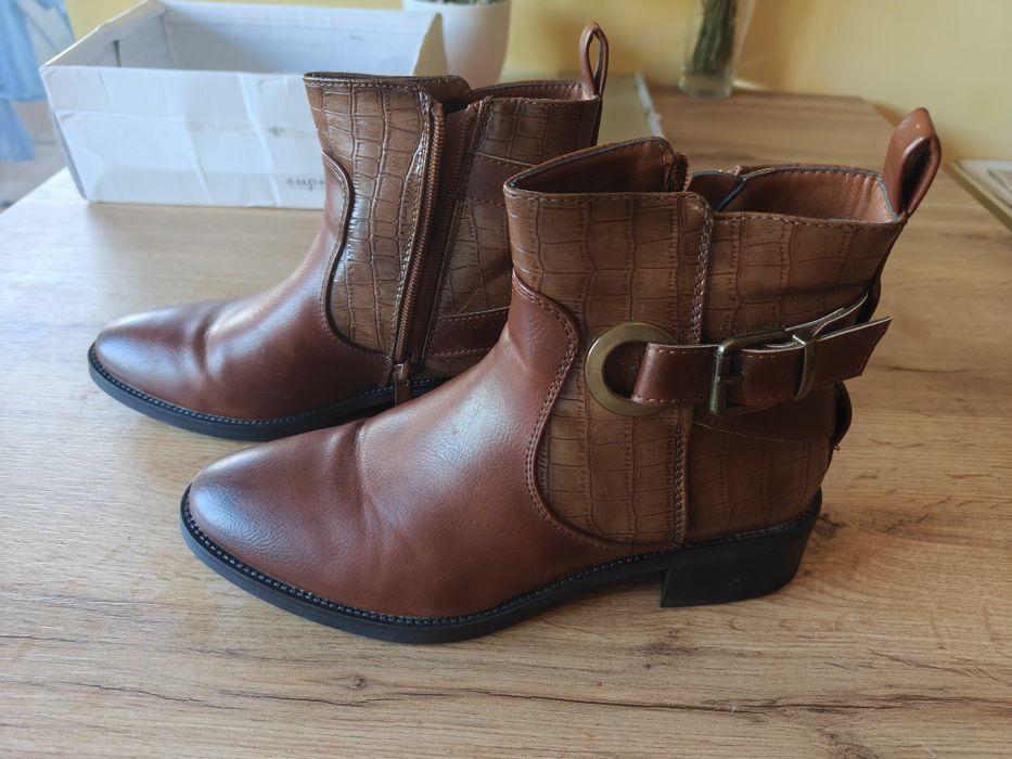Дамски боти - 2 чифта, 38 номер