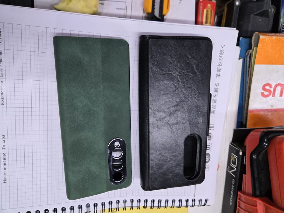 Продам чехол самсунг  Z Fold 3