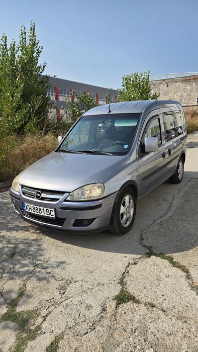 Opel Combo 2010 година 1.6 94 коня