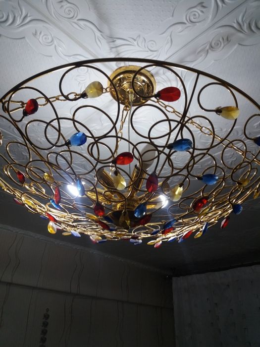 Люстра шестирожковая