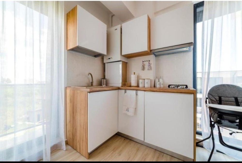 Inchiriez apartament