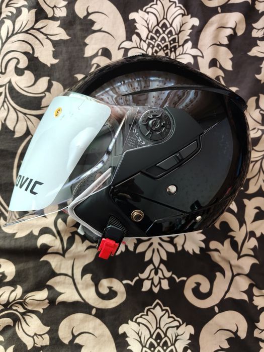 Каска за мотор/скутер Novic Skidd - Gloss Black