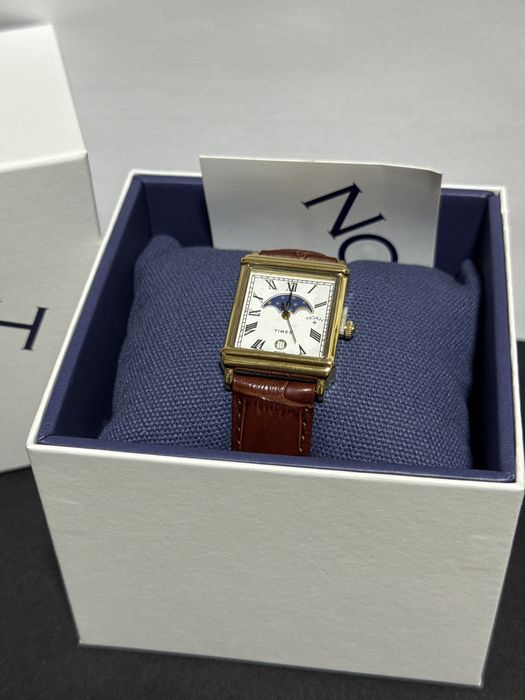 Noah x Timex moon phase (limited edition)