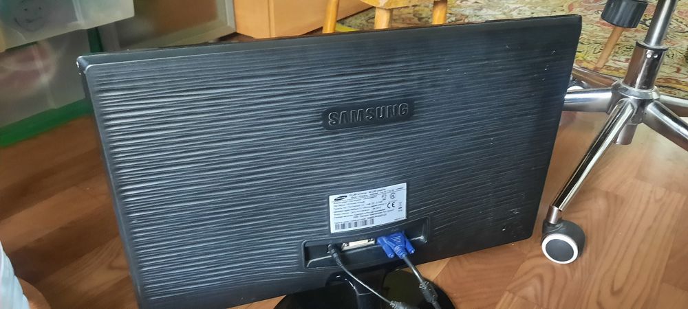 Монитор Samsung 21.8дюйм