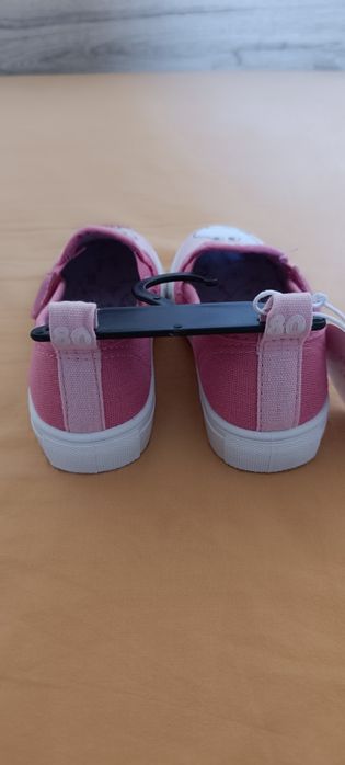 Нови красиви кецове за момиче номер 25