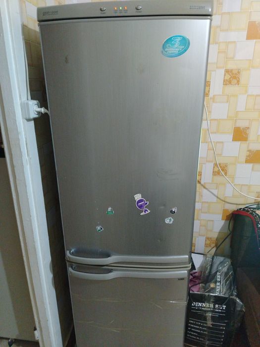 Продам холодильник