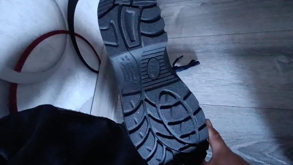 Продам шахтерскую обувь