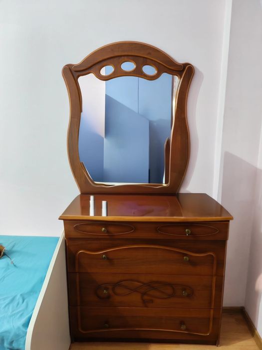 Шкаф с комодом продаю