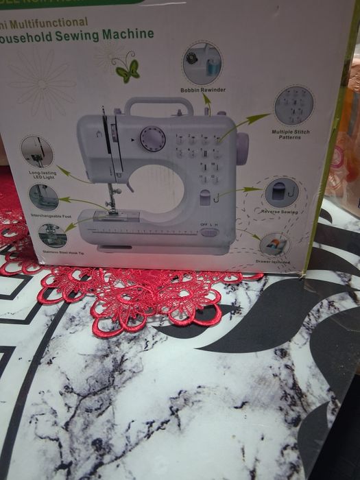 Masina de cusut noua