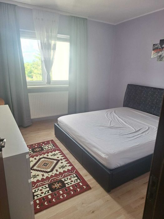 Închiriez apartament 2 camere decomandat, complet mobilat și utilat, vis-a-vis de Hotel Dacia