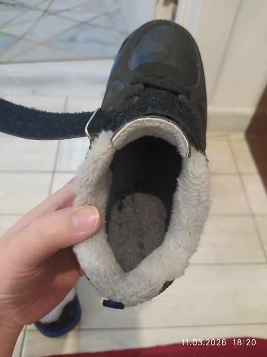 Детские кроссовки демисезонные