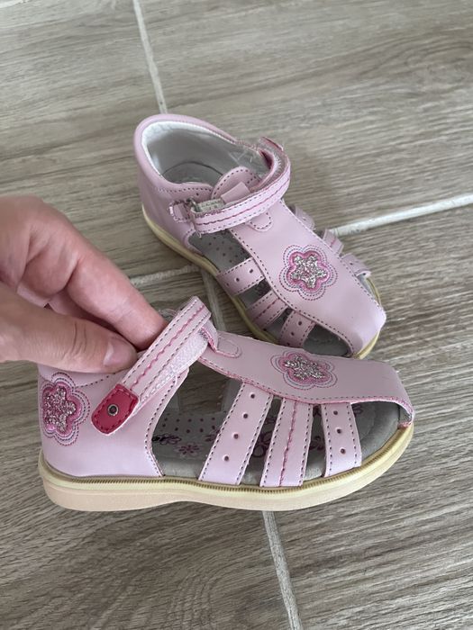 Sandale fetite marimea 25