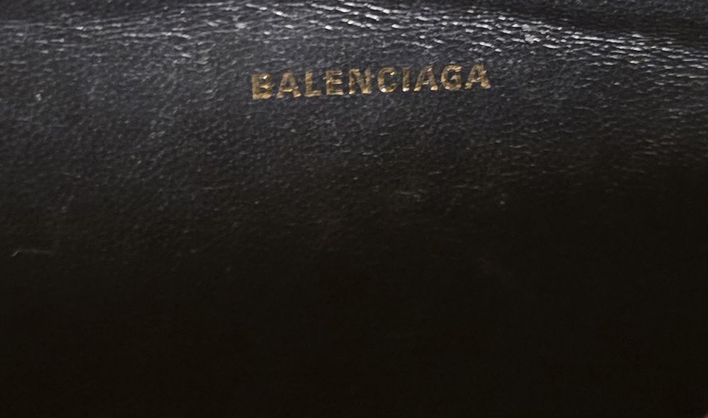 Balenciaga Black Leather XS Ville Camera Bag оригинална дамска чанта от естествена телешка кожа