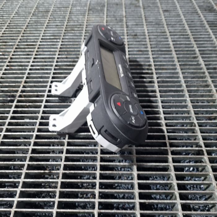Panou Comanda AC Clima Hyundai IX35 - (1385) Y601