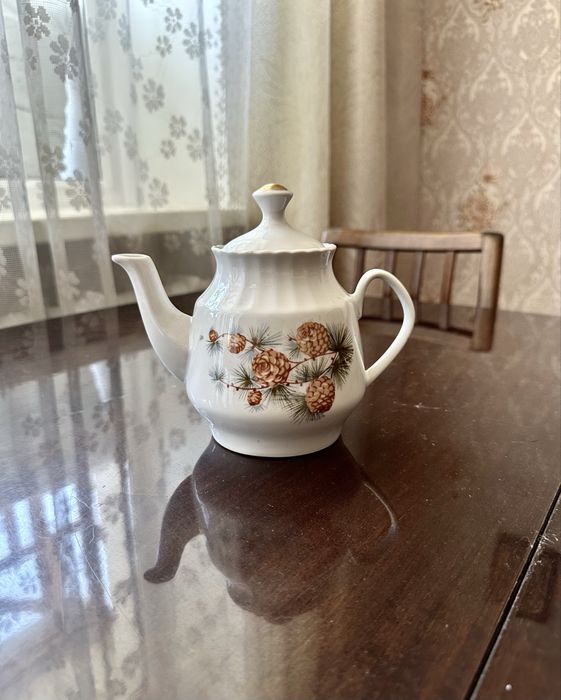 Тарелки салатницы кружки