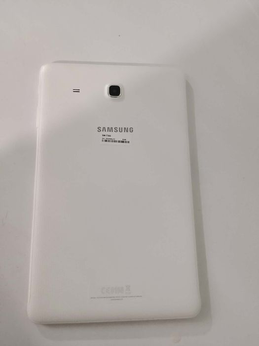 De vânzare Samsung Tab E SM - Te 560 stare foarte buna optic 9,5/10 tehnic 10/10   fără conturi sau fisuri sau crăpături