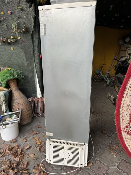 Холодильник продаем