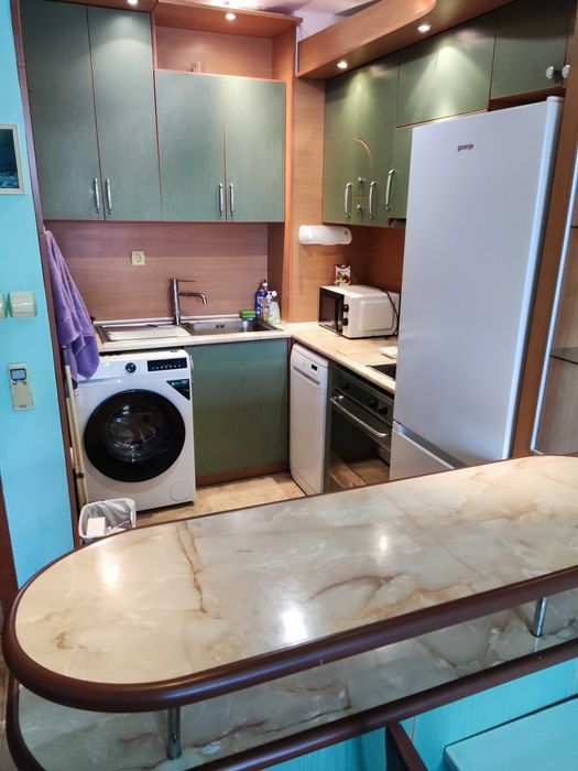 Собственик отдава под наем Двустаен апартамент в кв.Левски 1