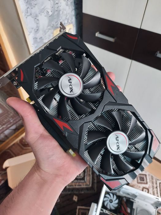 AMD Radeon рх580 8GB есть гарантия