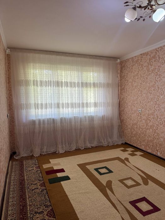 1-комнатная квартира, 8 микрорайон, 31 м², 1 этаж