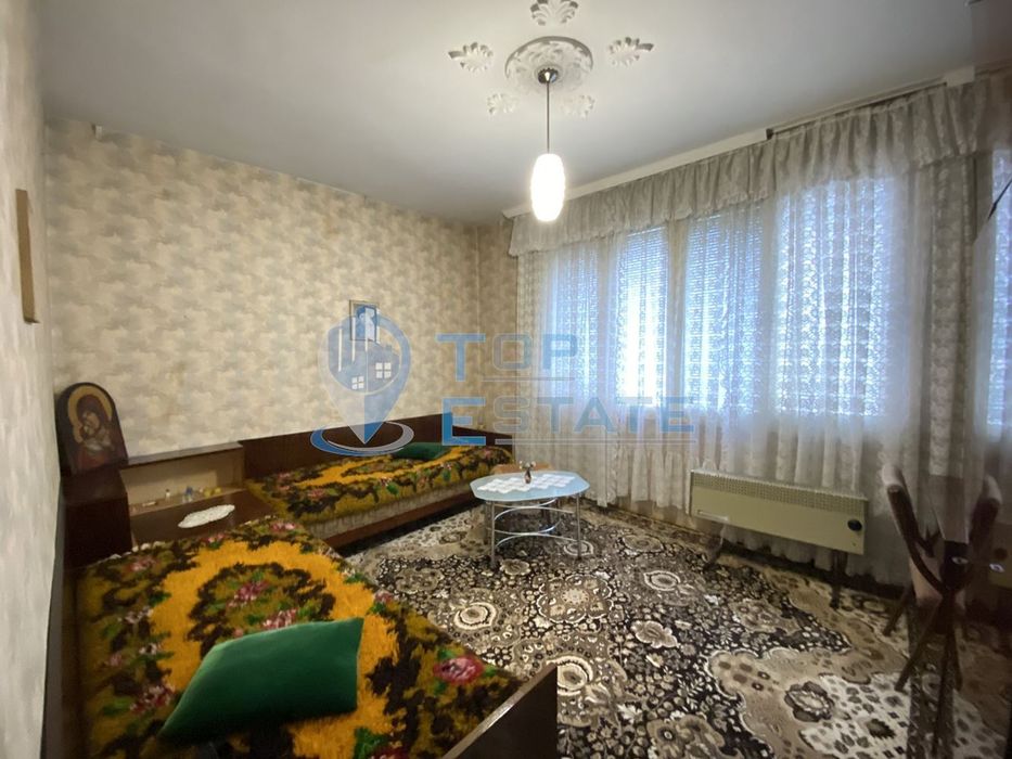 Продава се Къща в Елена - 420 кв.м за 250 €/кв.м - Снимка #2