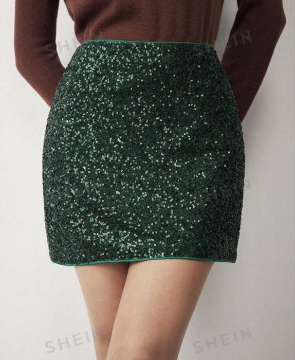 Зелена пола от полиестер