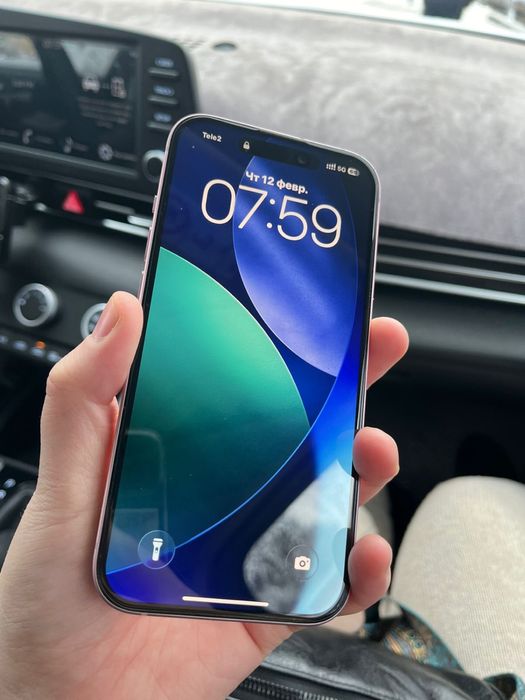 Продам Iphone 15-128gb