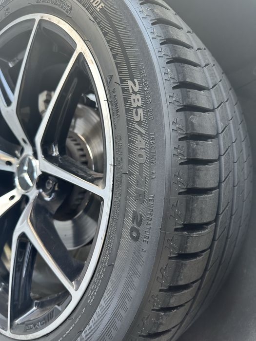 Michelin Latitude Sport 3. Две задние шины.