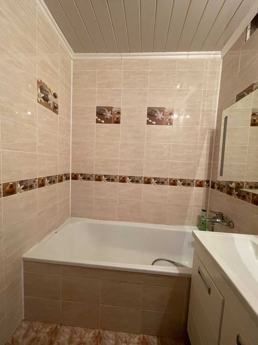 Продам 2 комнатную на 11 микрорайоне