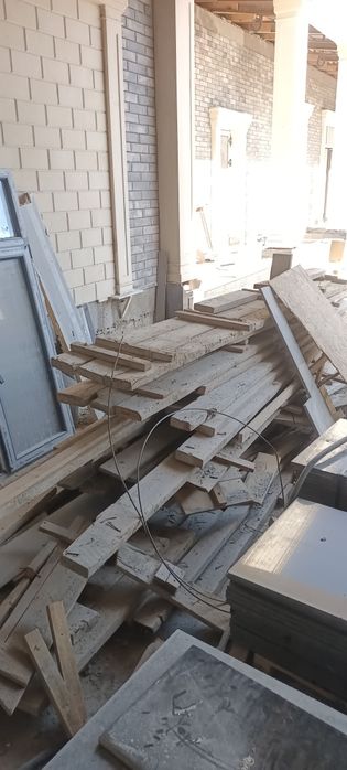 Доски строительные, дрова