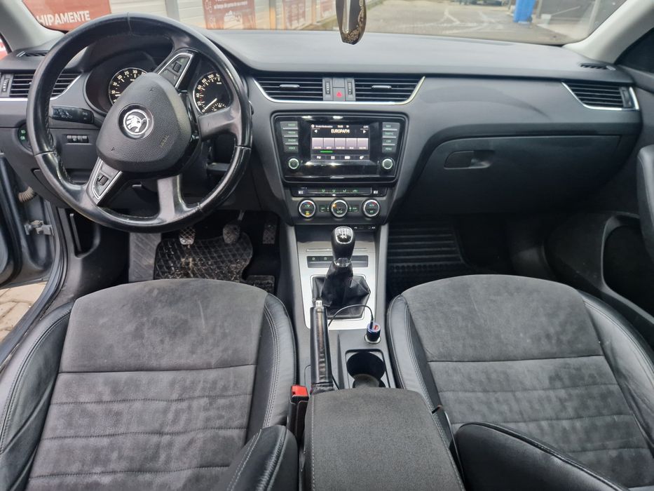Skoda octavia 3 piele navigatie accept schimb cu teren+- diferenta